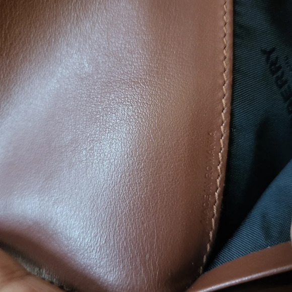 Burberry Beige and Black Checkered Wallet with Gold Chain. - Picture 4 of 8